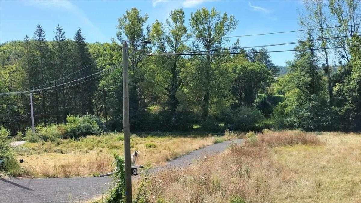 TERRAIN 800M2 VIABILISE A 15MN DE RODEZ