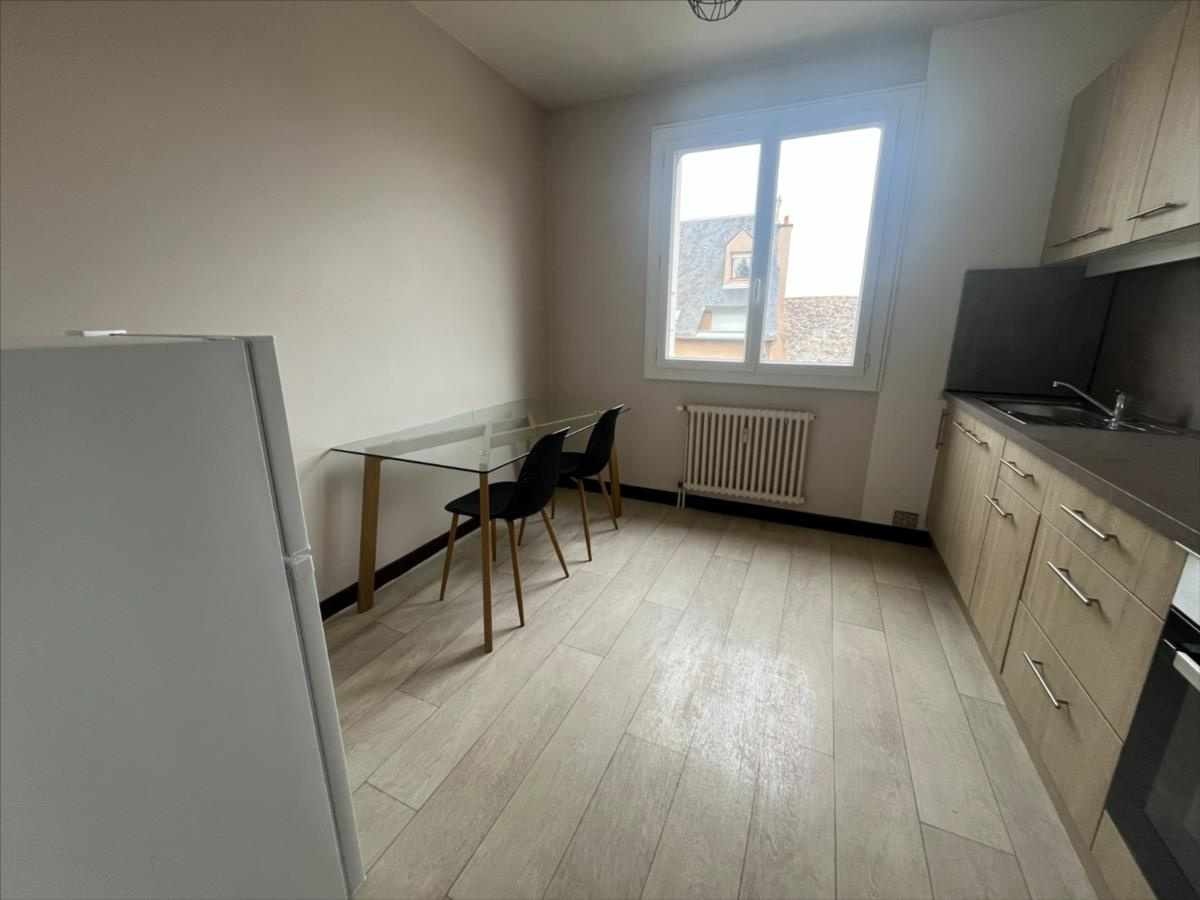 APPARTEMENT T2 MEUBLE - RODEZ – Image 4