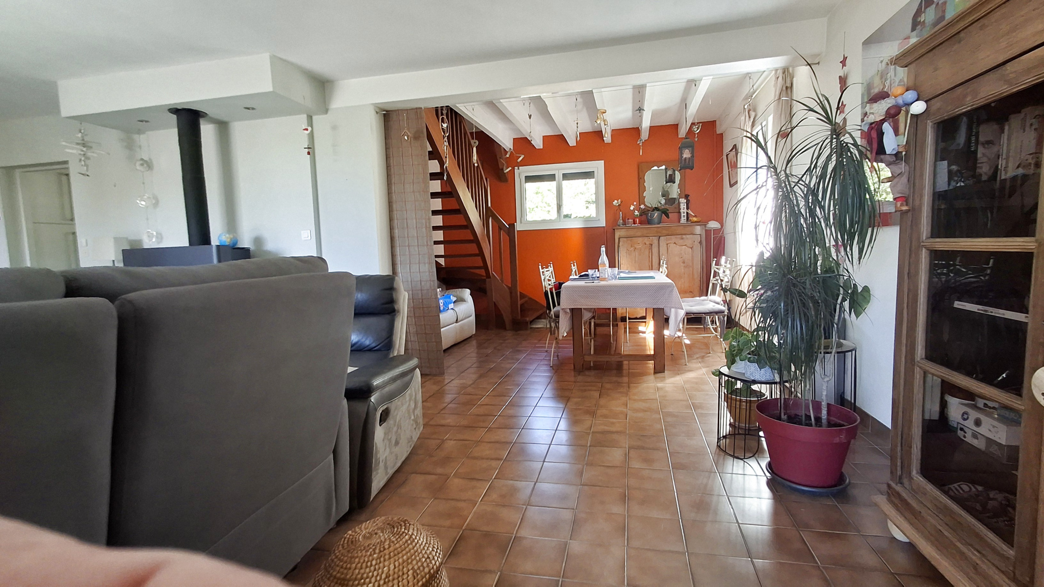 Grande maison avec terrasse 5 pièces en vente à Quins – Image 3