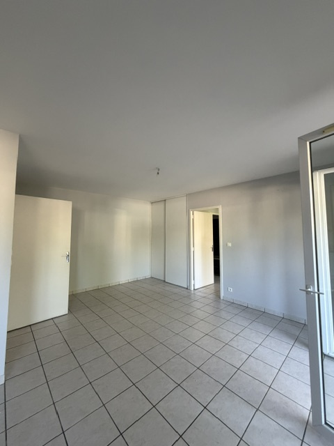 APPARTEMENT T3 - ONET-LE-CHATEAU – Image 2
