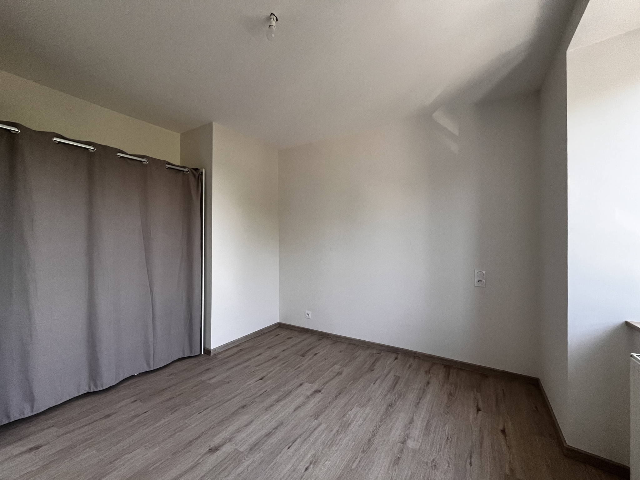 MAISON T6 ENTIEREMENT RENOVE - RIGNAC – Image 11