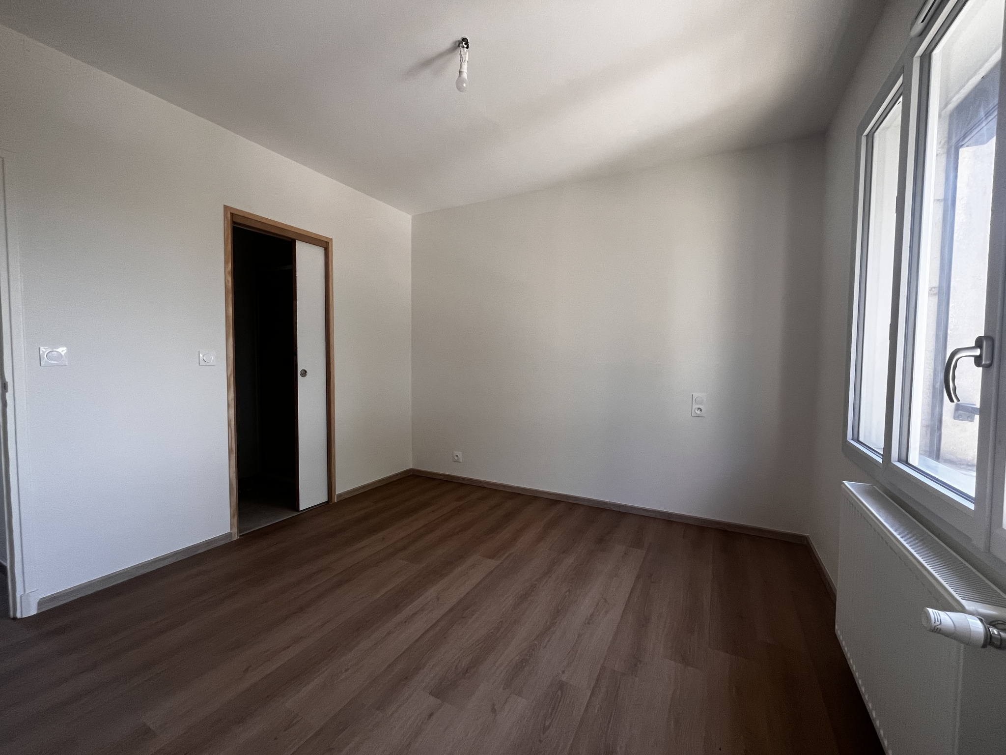 MAISON T6 ENTIEREMENT RENOVE - RIGNAC – Image 5