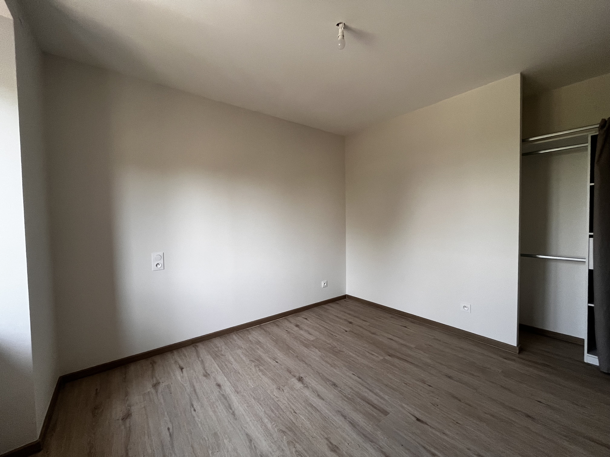 MAISON T6 ENTIEREMENT RENOVE - RIGNAC – Image 12