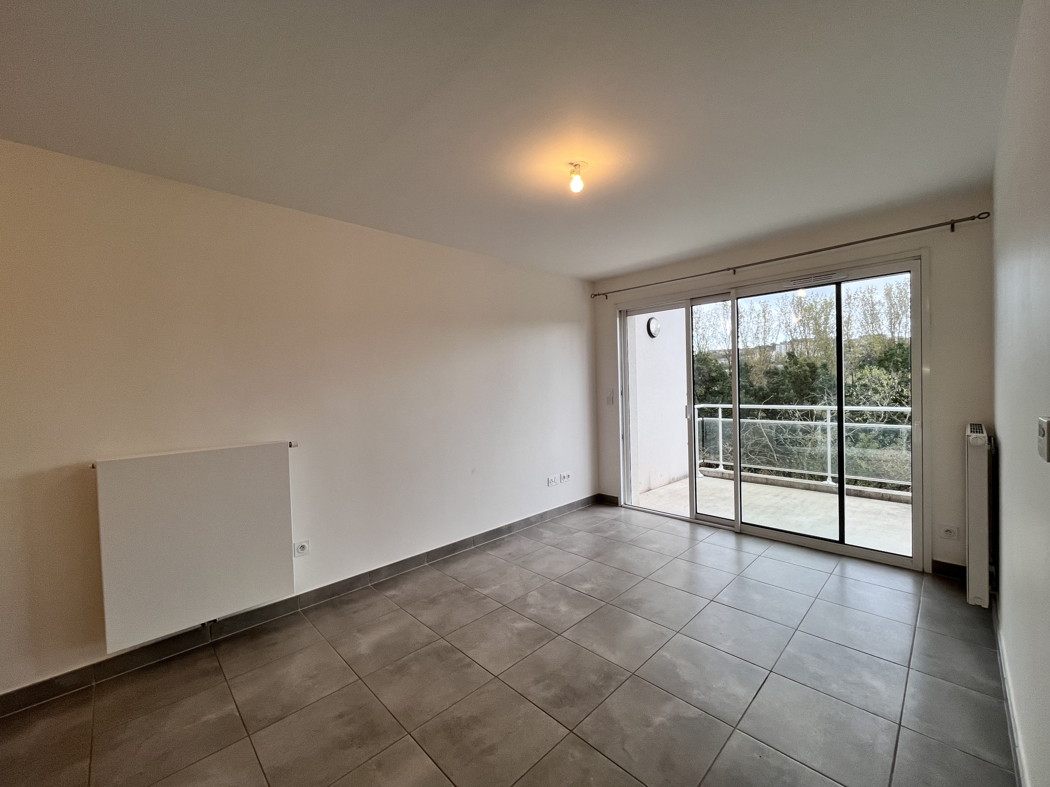 APPARTEMENT T2 - ONET-LE-CHATEAU