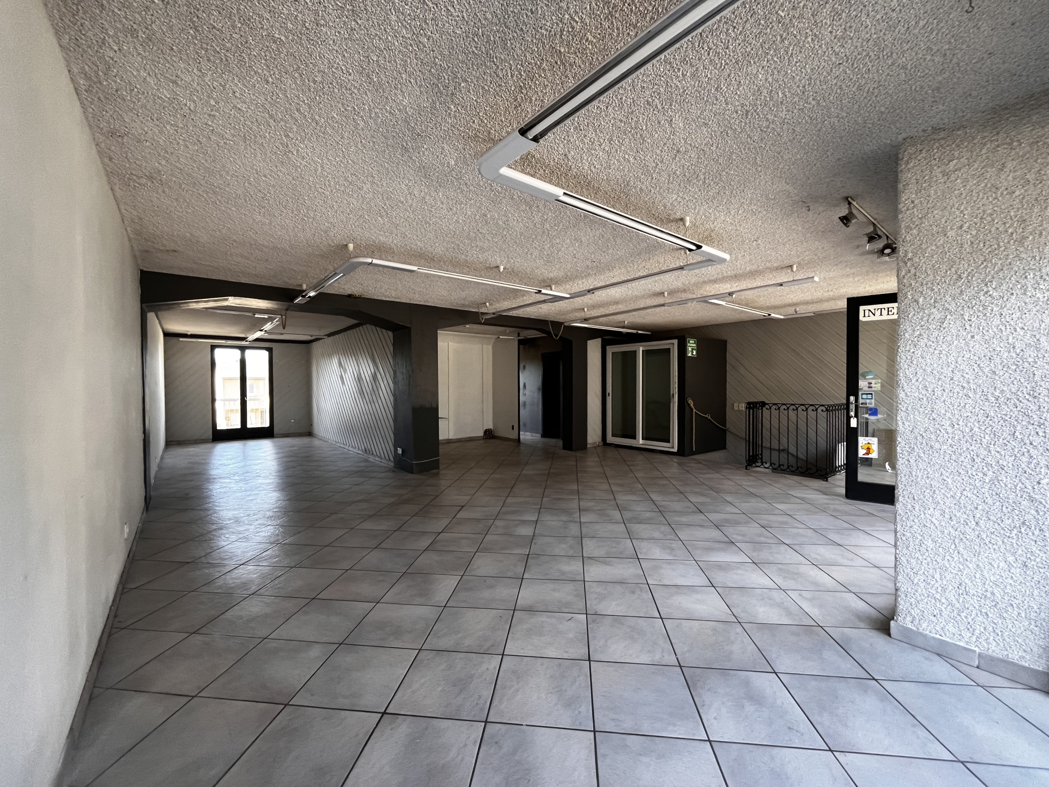 LOCAL COMMERCIAL - LAISSAC – Image 3