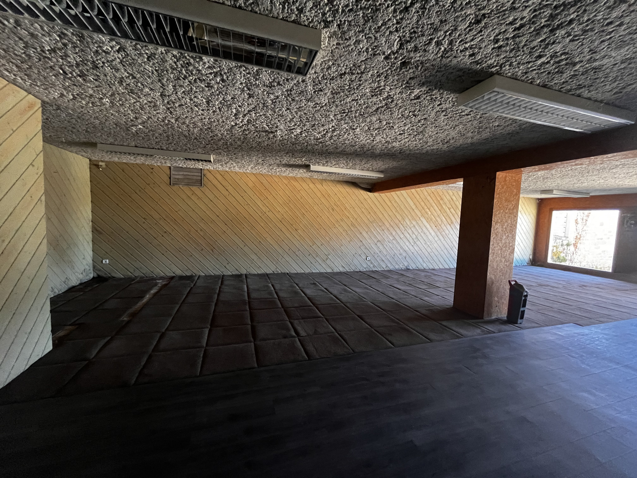 LOCAL COMMERCIAL - LAISSAC – Image 9