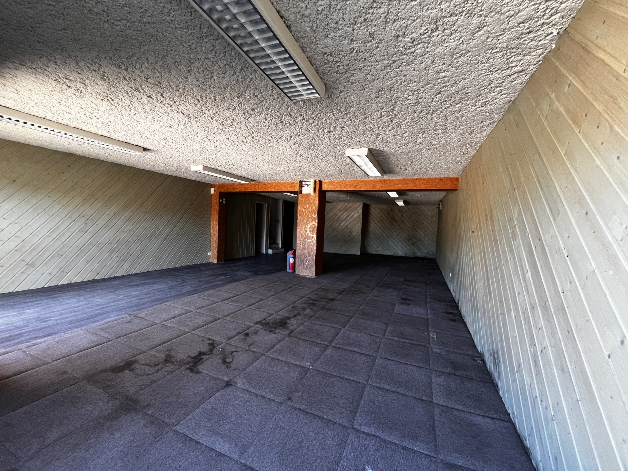 LOCAL COMMERCIAL - LAISSAC – Image 8