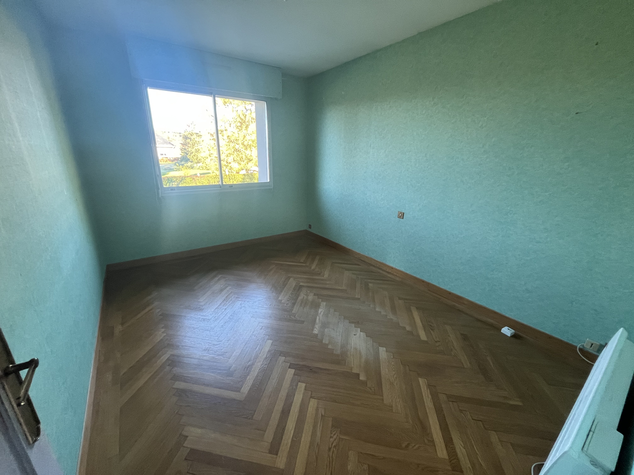 Onet-Le-Château : Au calme Maison Type 5/6 d'Architecture Contemporaine à rafraîchir .... – Image 9