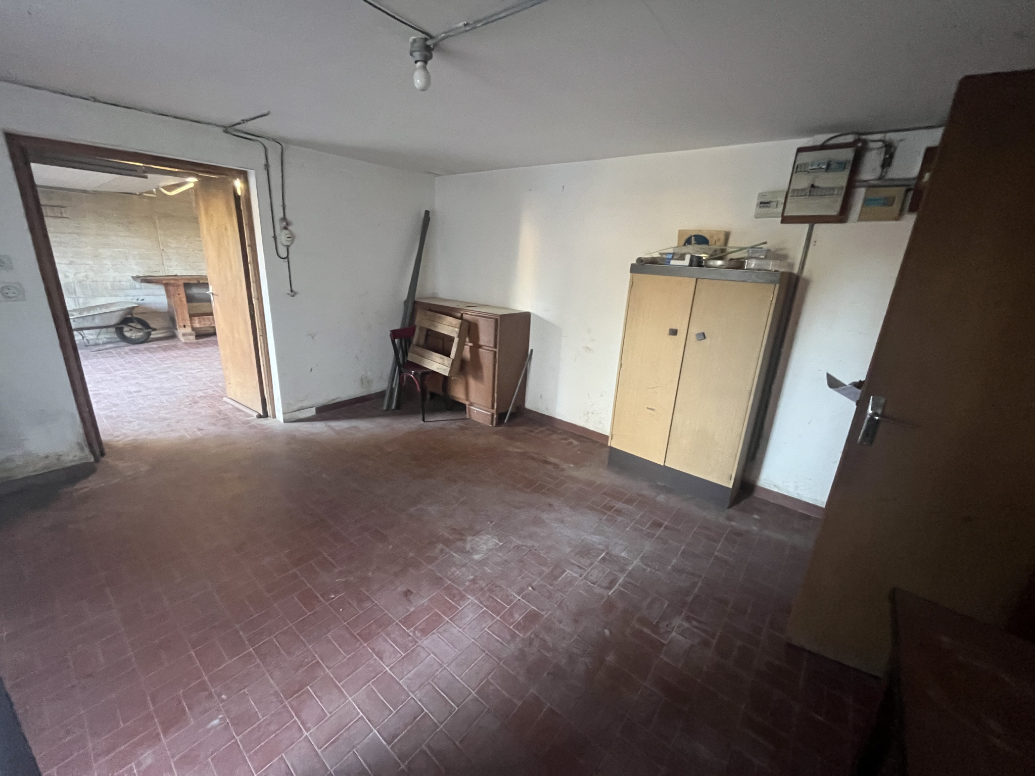 Onet-Le-Château : Au calme Maison Type 5/6 d'Architecture Contemporaine à rafraîchir .... – Image 17