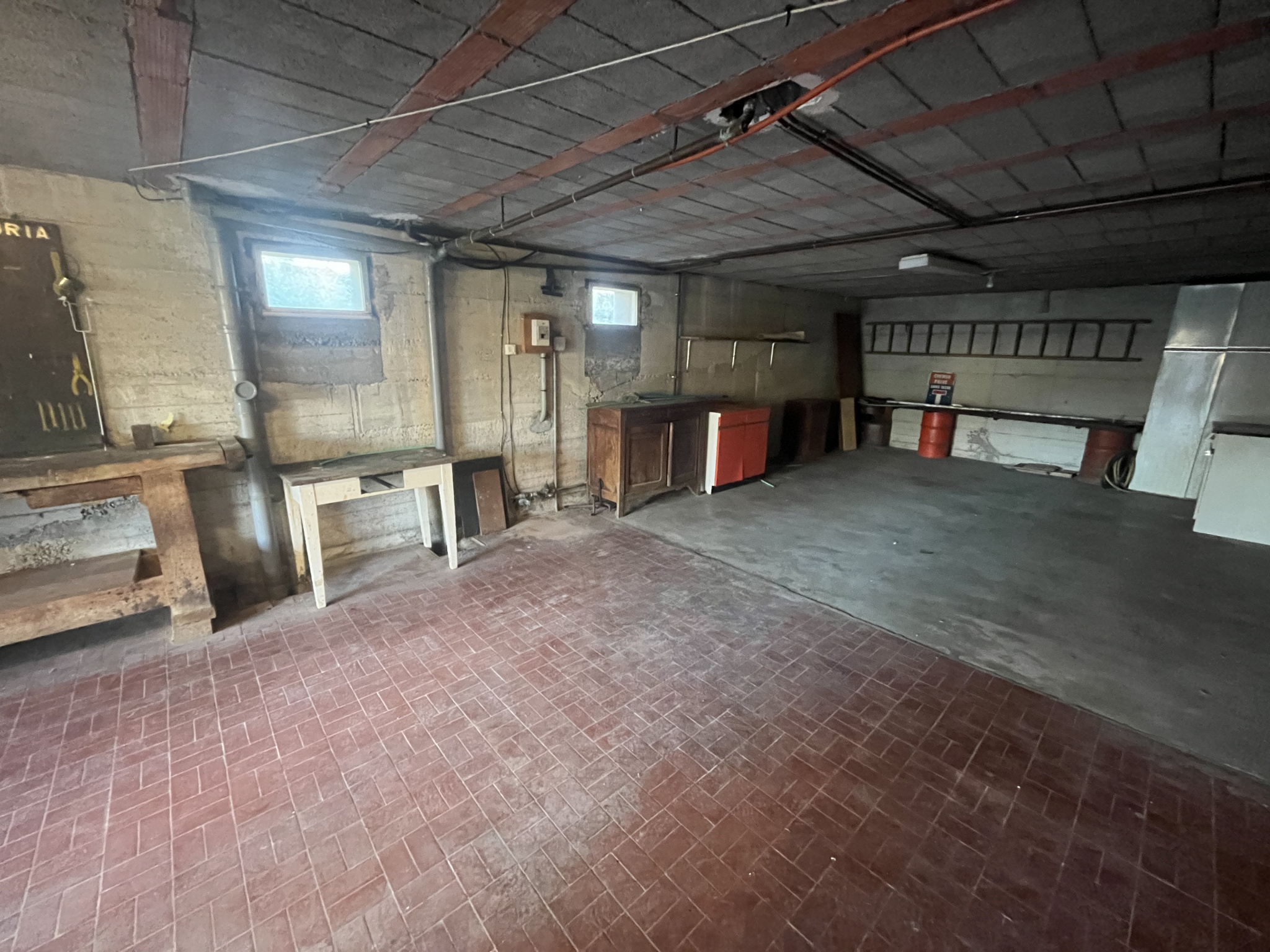 Onet-Le-Château : Au calme Maison Type 5/6 d'Architecture Contemporaine à rafraîchir .... – Image 14