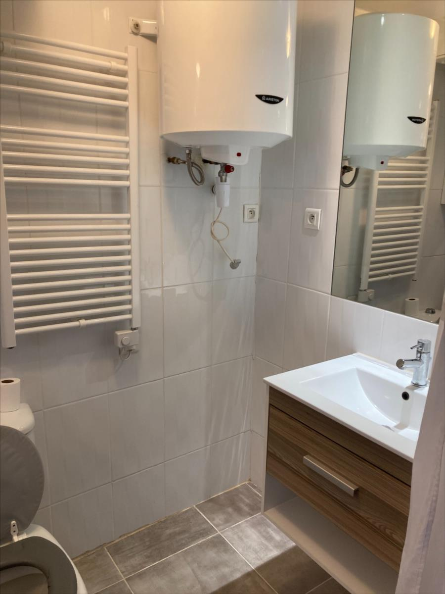 Appartement de Type 1 BIS - ONET LE CHATEAU – Image 6