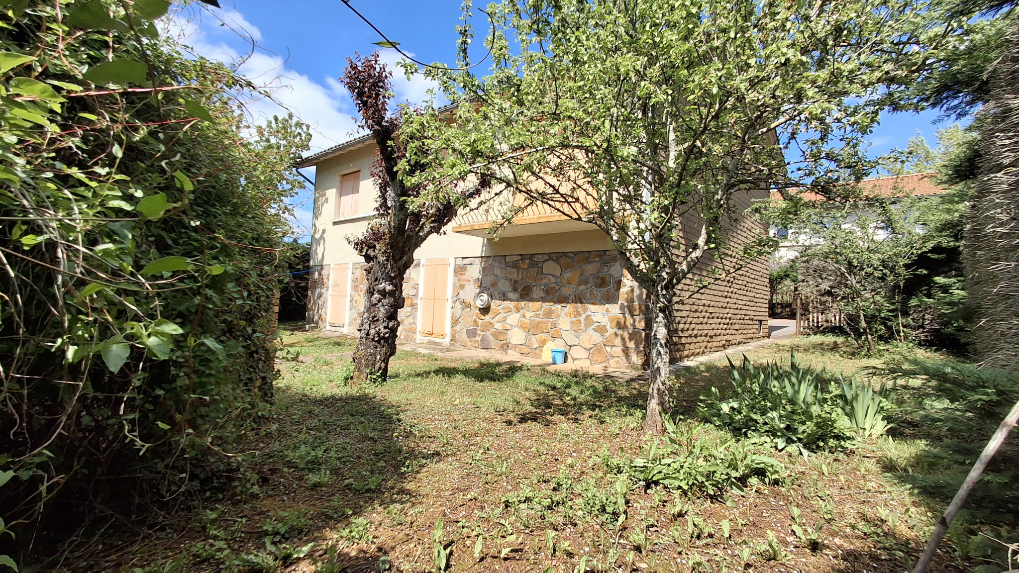 MAISON T5 113M2 - ONET LE CHÂTEAU